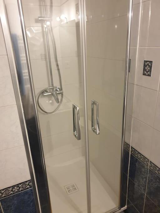 Appartement Au Pied Des Telecabines Res La Soulan Bagnères-de-Luchon Eksteriør bilde